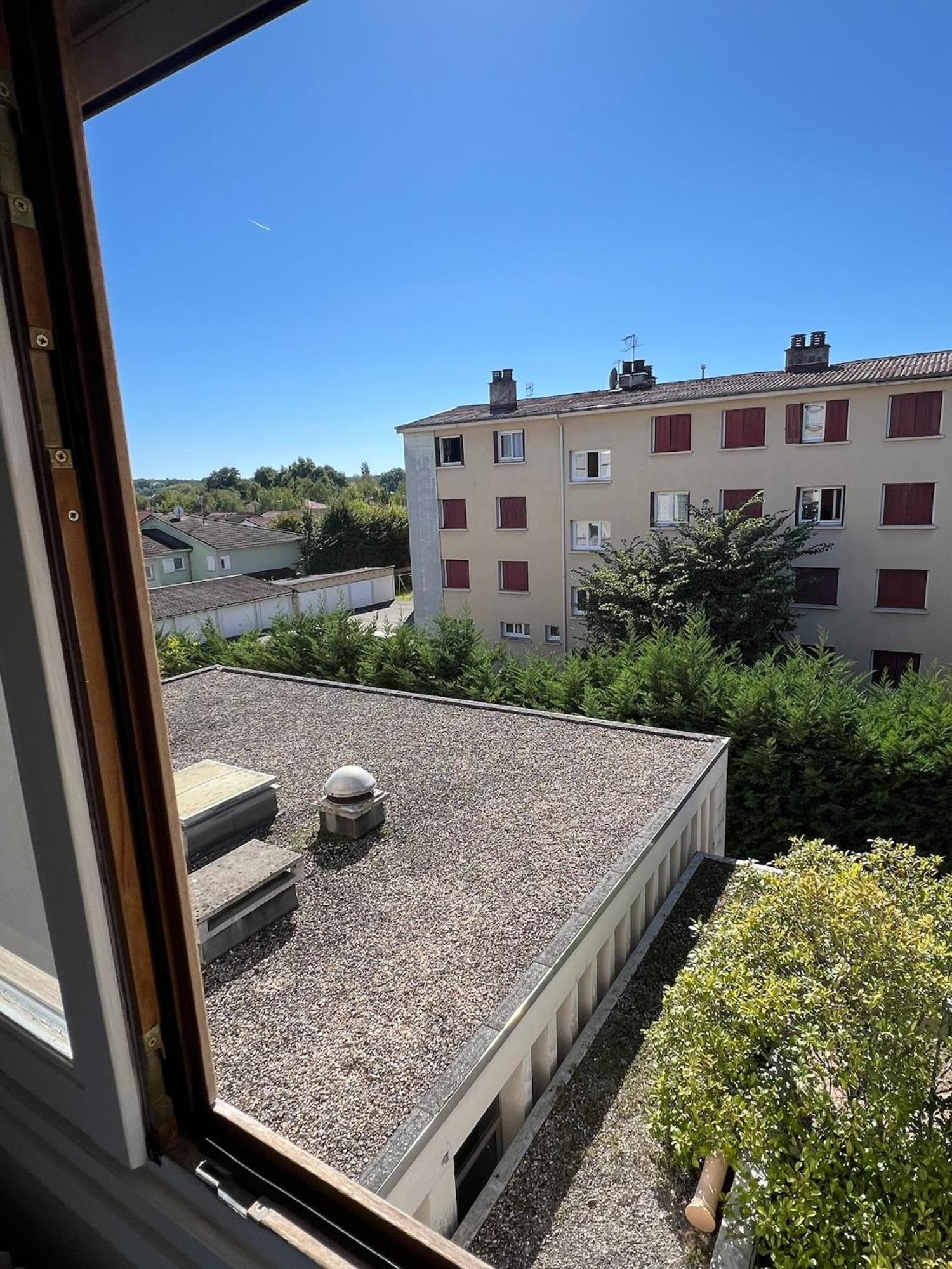 Appartement Chaleureux Pour Un Sejour Confortable 布雷斯地区布尔格 外观 照片